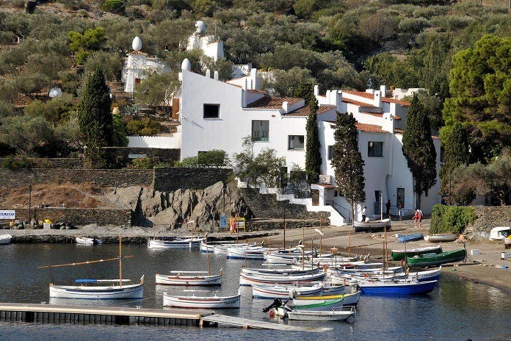 Apartamento Con Jardincito En El Centro De Cadaques Bagian luar foto